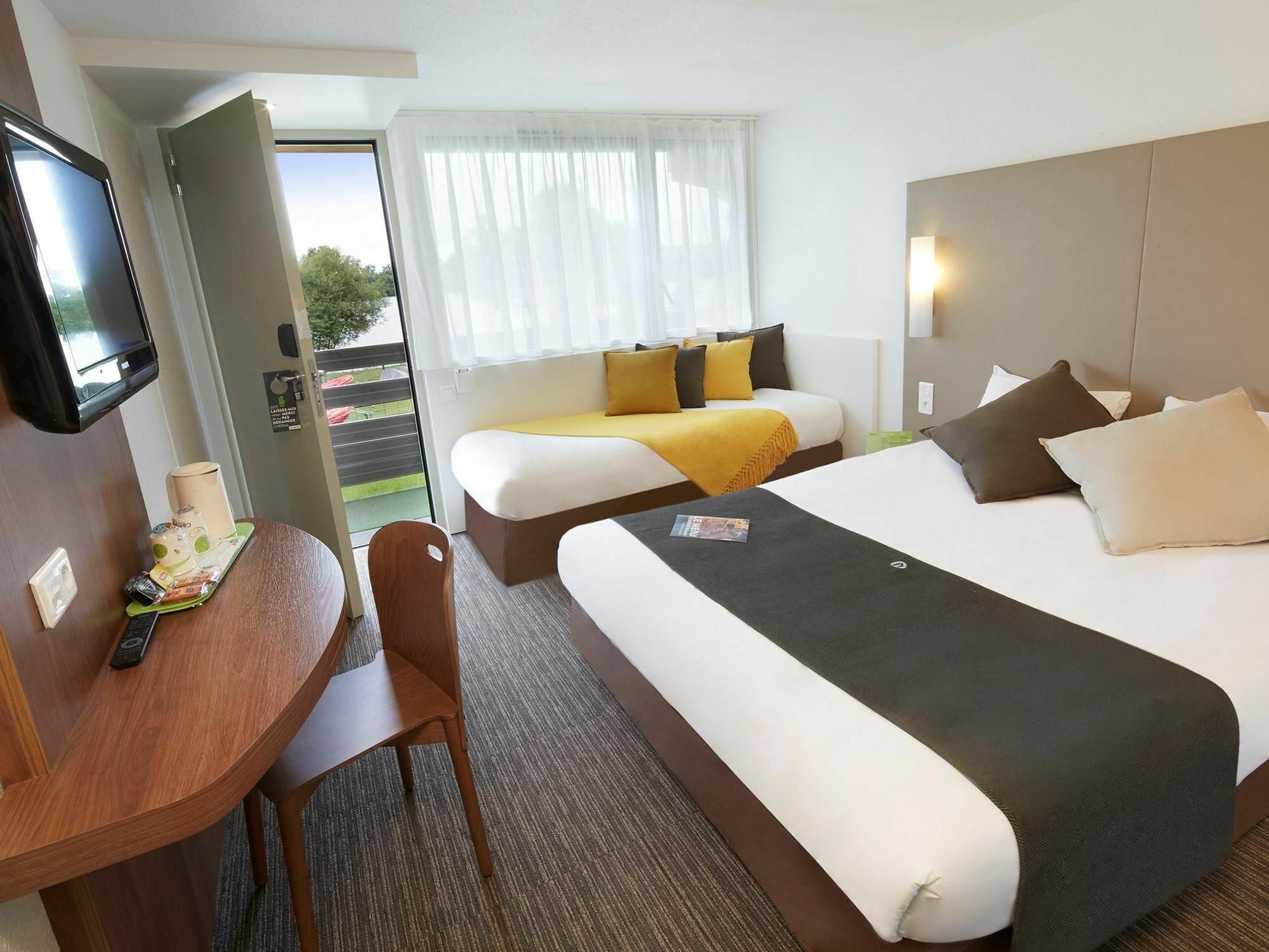 Campanile Le Mans - Arnage Hotel Exterior photo